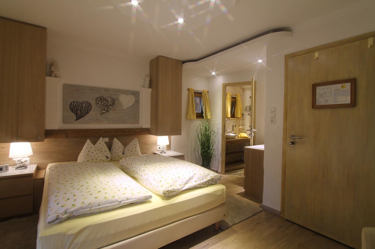 Haus Sonnenschein Hotel ไกรน์เนา ภายนอก รูปภาพ