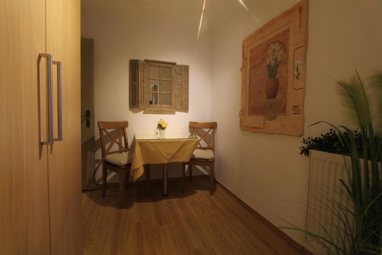 Haus Sonnenschein Hotel ไกรน์เนา ภายนอก รูปภาพ
