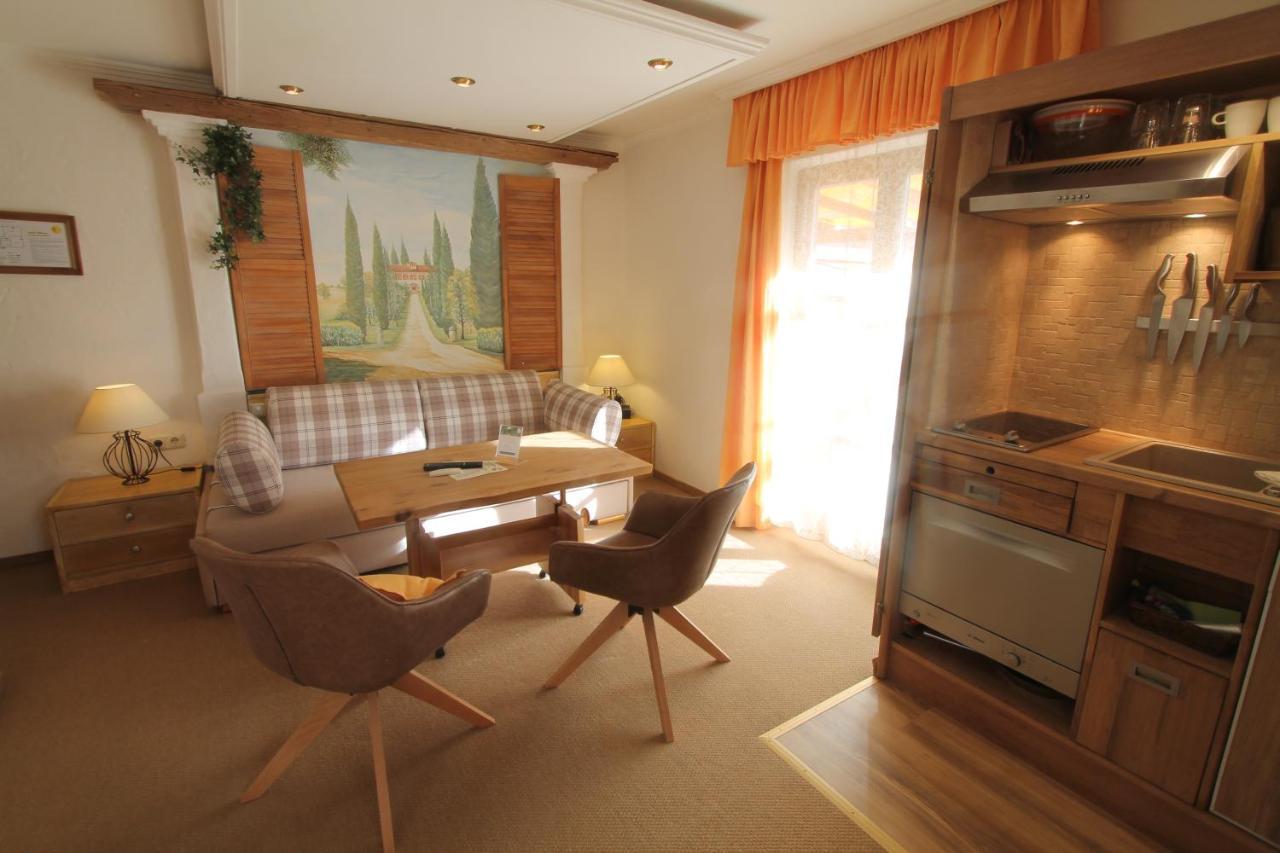 Haus Sonnenschein Hotel ไกรน์เนา ภายนอก รูปภาพ
